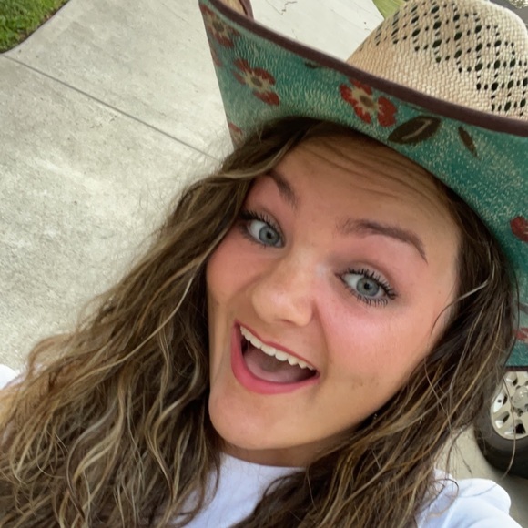 carlylleach